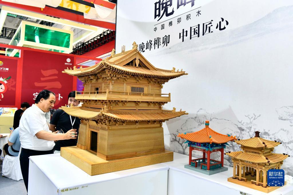 波克捕鱼那个版本可以送东西